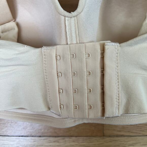 Elegant Cream Wireless Bra - Picture 6 of 14